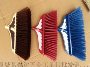 廠家直銷高品質家居清潔掃把與笤帚 軟毛塑料與不銹鋼材質，滿足多樣化清潔需求